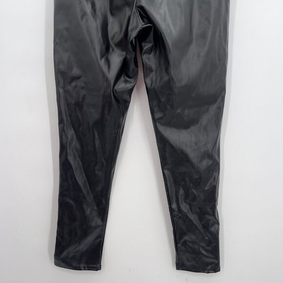 PrettyLittleThing Black Faux Leather Panelled Pants - Size 12  NWT - Picture 6 of 9